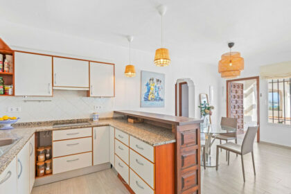 07cc73c077017100cf6dd1a40e663235 - 13