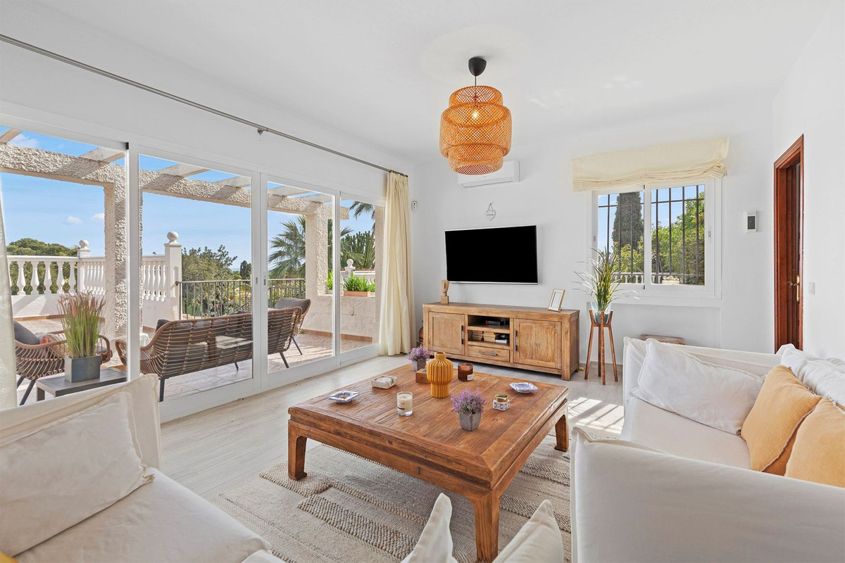 07cc73c077017100cf6dd1a40e663235 - 15