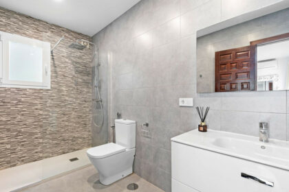 07cc73c077017100cf6dd1a40e663235 - 19