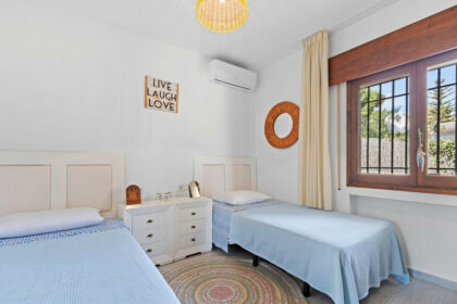 07cc73c077017100cf6dd1a40e663235 - 20