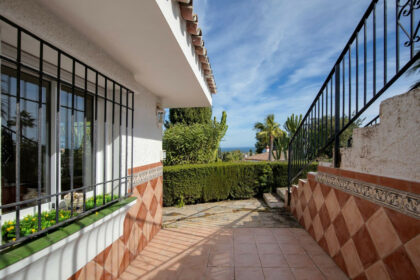 07cc73c077017100cf6dd1a40e663235 - 25