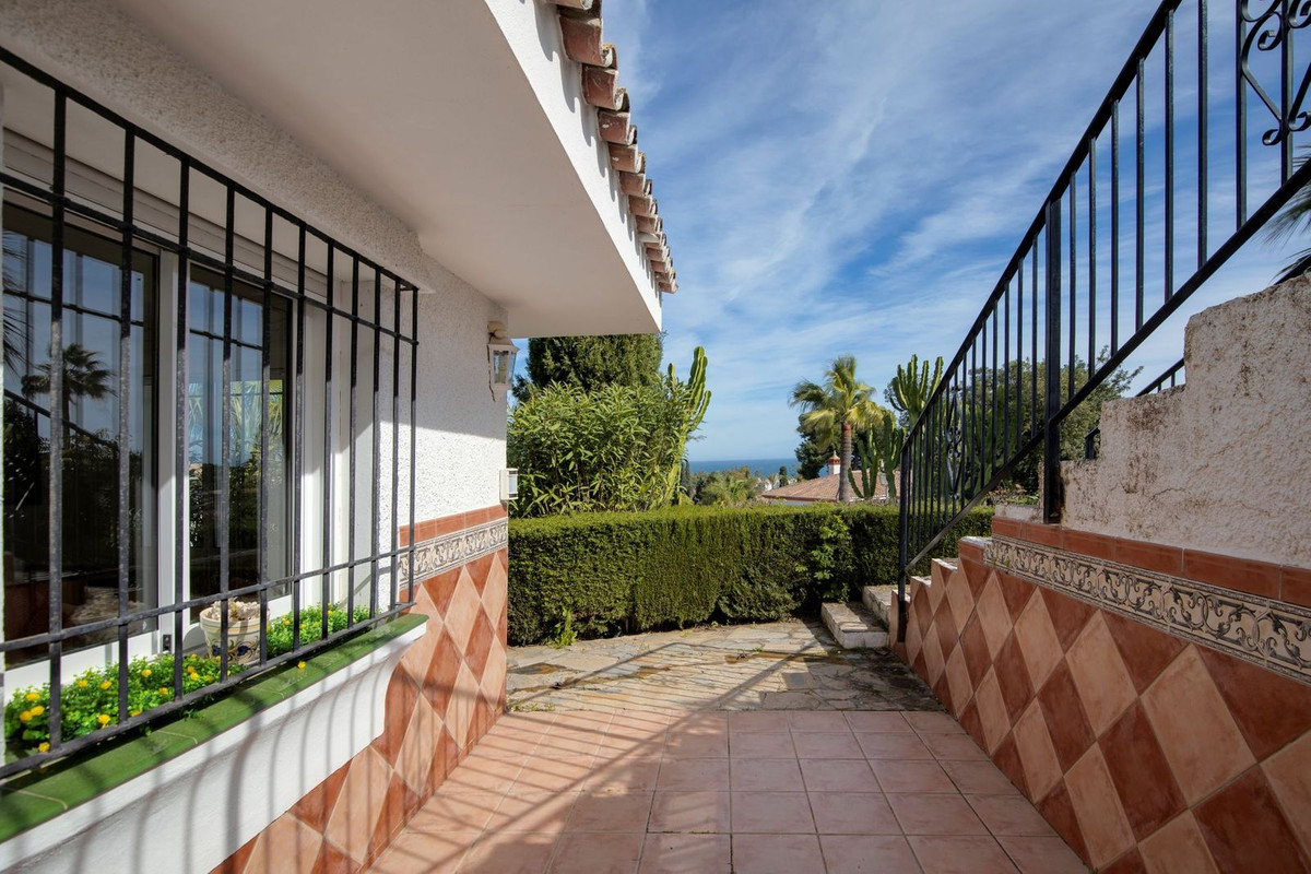 07cc73c077017100cf6dd1a40e663235 - 25