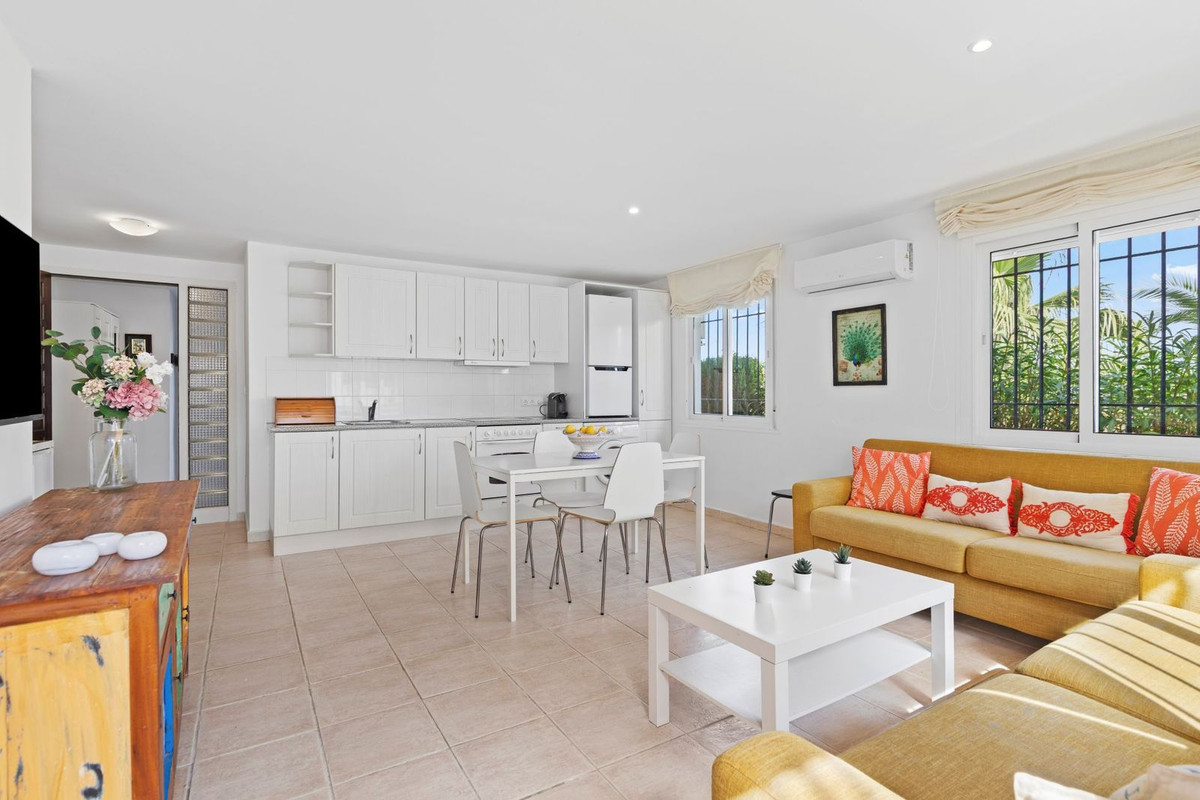 07cc73c077017100cf6dd1a40e663235 - 26