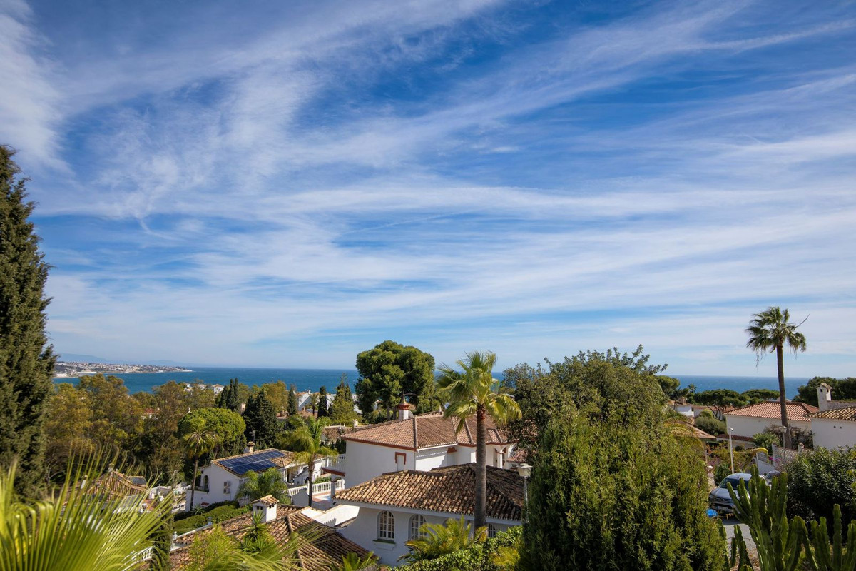 07cc73c077017100cf6dd1a40e663235 - 31