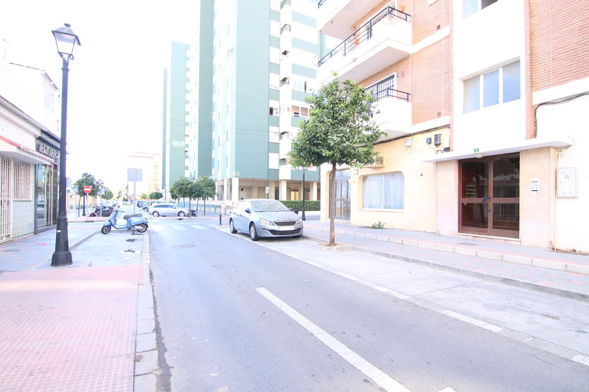 08253df6b7a1a15af570bc0db227991c - 13