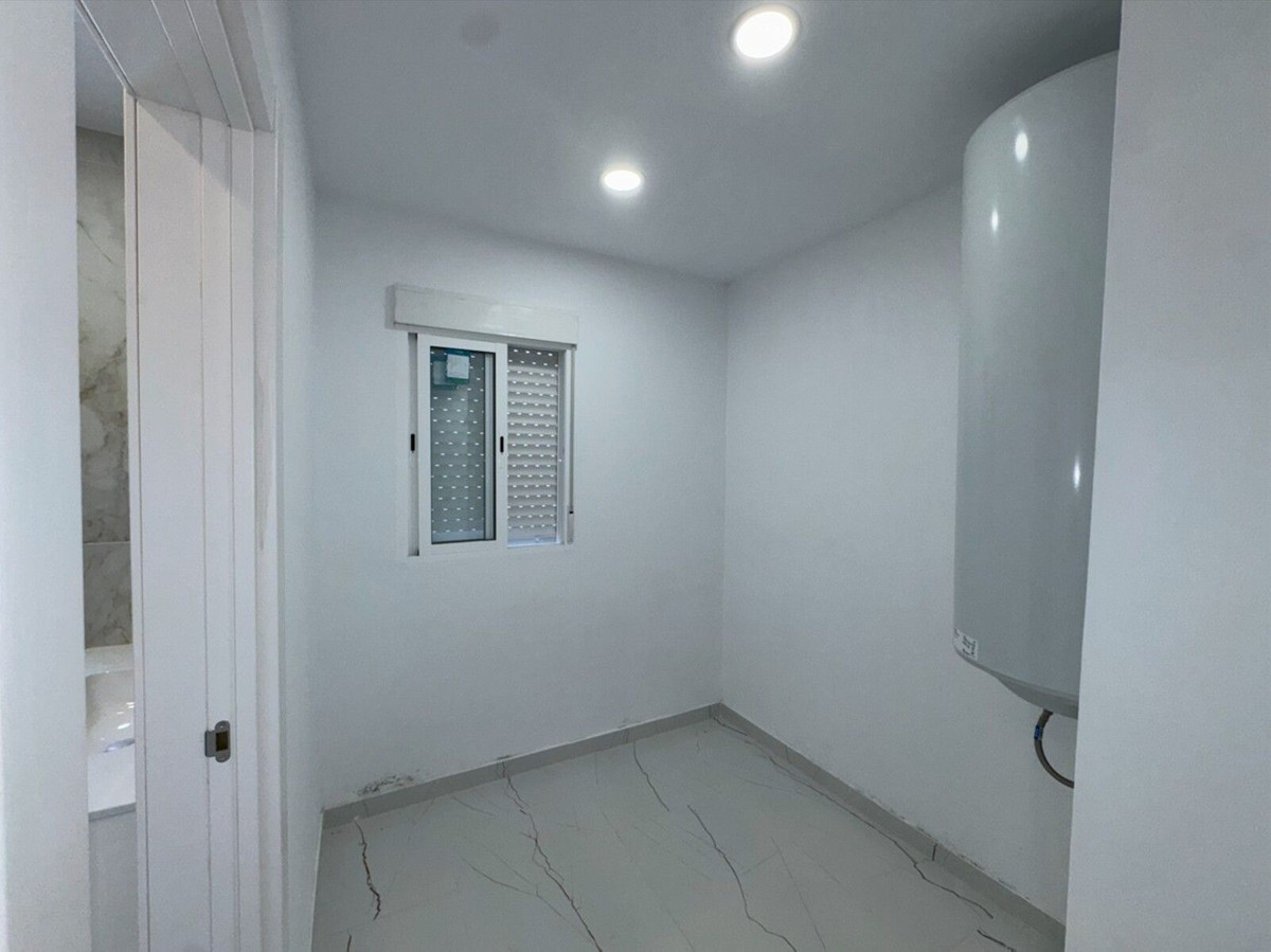 085e4faf90f90a3dc3f9f6efb072eb6e - 11