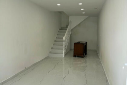 085e4faf90f90a3dc3f9f6efb072eb6e - 12