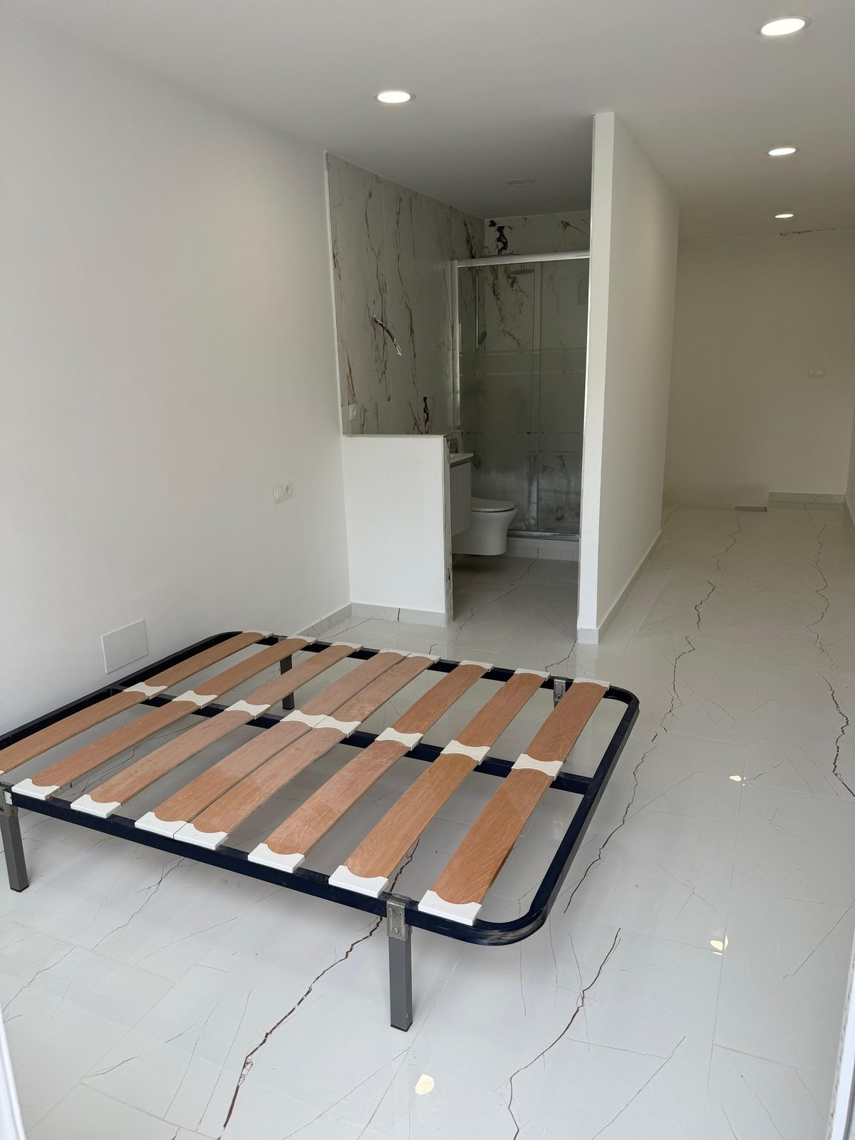 085e4faf90f90a3dc3f9f6efb072eb6e - 14