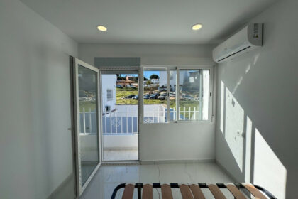 085e4faf90f90a3dc3f9f6efb072eb6e - 16