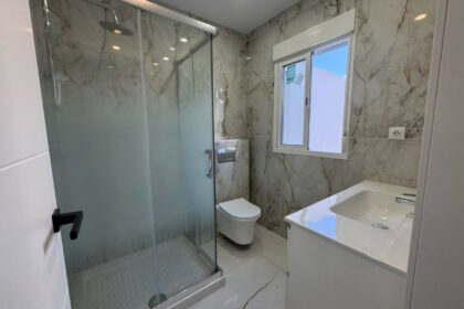 085e4faf90f90a3dc3f9f6efb072eb6e - 18