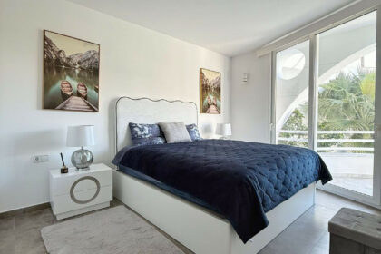 08cd335719a39aa985786bd351a6665f - 13