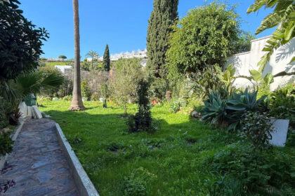 08cd335719a39aa985786bd351a6665f - 24