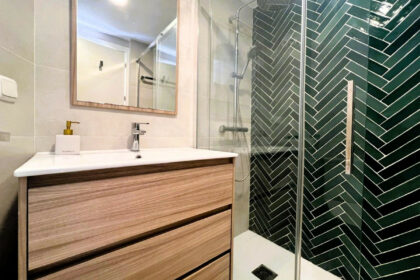 093d99e8b31924eccc6fbdfed51a9042 - 11