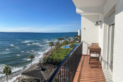 093d99e8b31924eccc6fbdfed51a9042 - 2