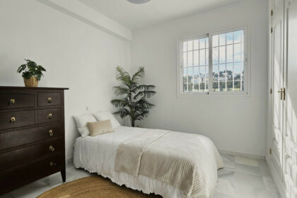 0a42b2f1a24bbe8cf63709fc31bff598 - 13