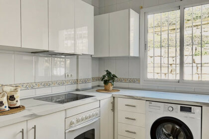 0a42b2f1a24bbe8cf63709fc31bff598 - 14