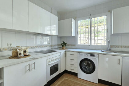 0a42b2f1a24bbe8cf63709fc31bff598 - 15