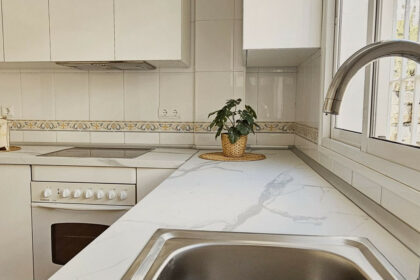 0a42b2f1a24bbe8cf63709fc31bff598 - 16