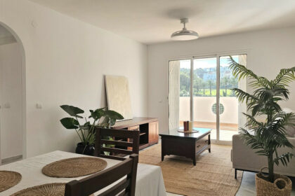 0a42b2f1a24bbe8cf63709fc31bff598 - 21