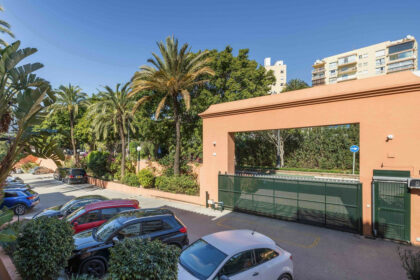 0a5c6041b711c3d69d445ed554eb080e - 24