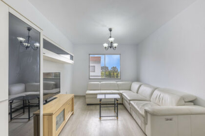 0abca8ed530aca9e9bd78cb3c52c8036 - 1