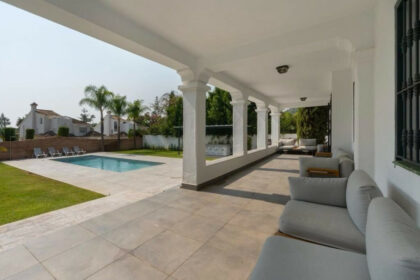 0c21fdb794447bb4e37be01a532d20b9 - 1