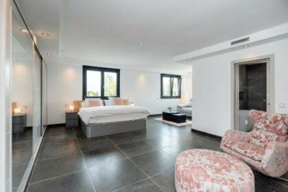 0c21fdb794447bb4e37be01a532d20b9 - 24