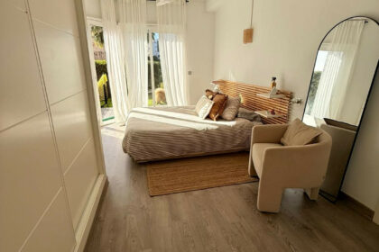 0e156a7c4ac4155d45eda230f6299ce2 - 24