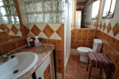 0e1d32db5a9bd22e638a35ae4a74dfc5 - 13