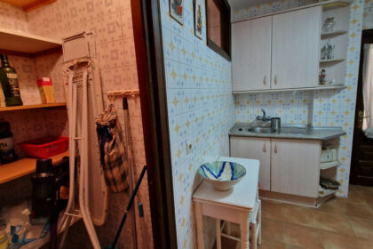 0e1d32db5a9bd22e638a35ae4a74dfc5 - 8