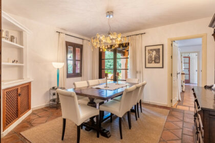 0e451cf37f537f3fee2e1ee43a34d37f - 12