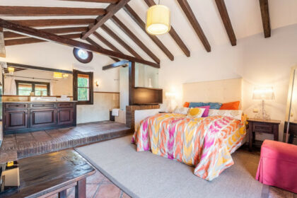 0e451cf37f537f3fee2e1ee43a34d37f - 24