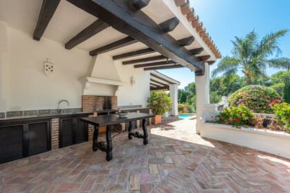 0e451cf37f537f3fee2e1ee43a34d37f - 37