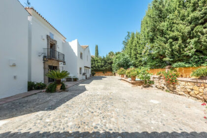 0e451cf37f537f3fee2e1ee43a34d37f - 46