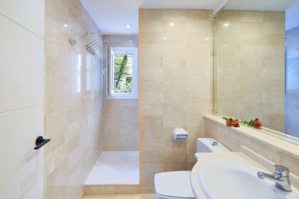 0e7600e27ebefa4bd739e9580ab190d6 - 32