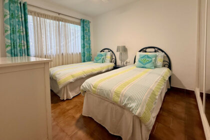 0e9e9d80e34da08c80141464c79aa609 - 15