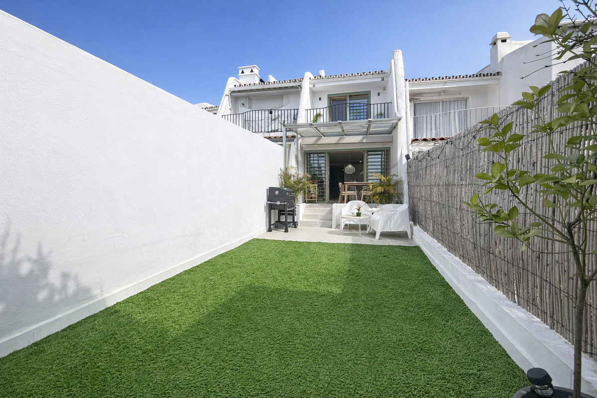 0fd4e448e74efa8df61a06659e86f6a0 - 19