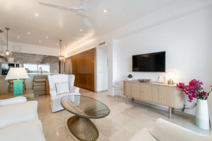 0fe2e78a1b57ee8556f66ca92d93f237 - 11