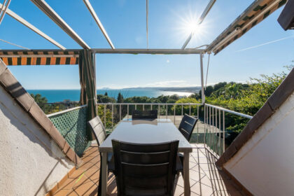 117c1481bcaf7b37d39b6cd19eb45c99 - 2