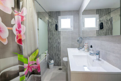 117c1481bcaf7b37d39b6cd19eb45c99 - 33