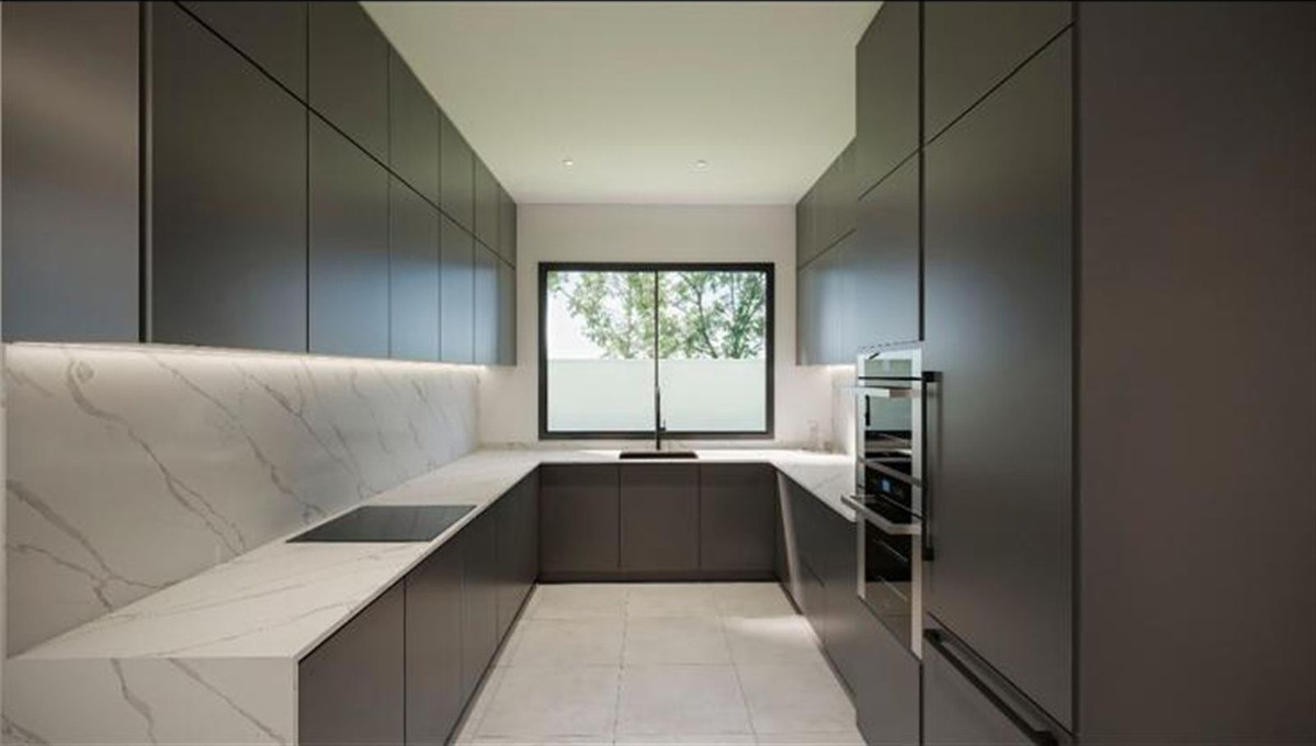 11d9bd0e660c03b9c4bfd30c4f0119a4 - 12