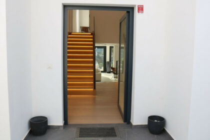 120cecf00a0336297ee425abf0a73f90 - 77