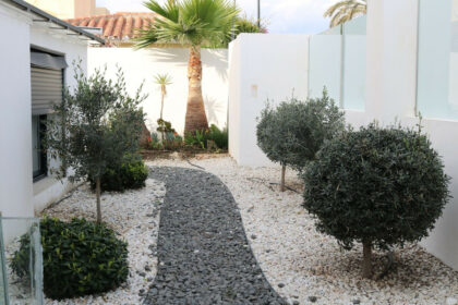 120cecf00a0336297ee425abf0a73f90 - 81