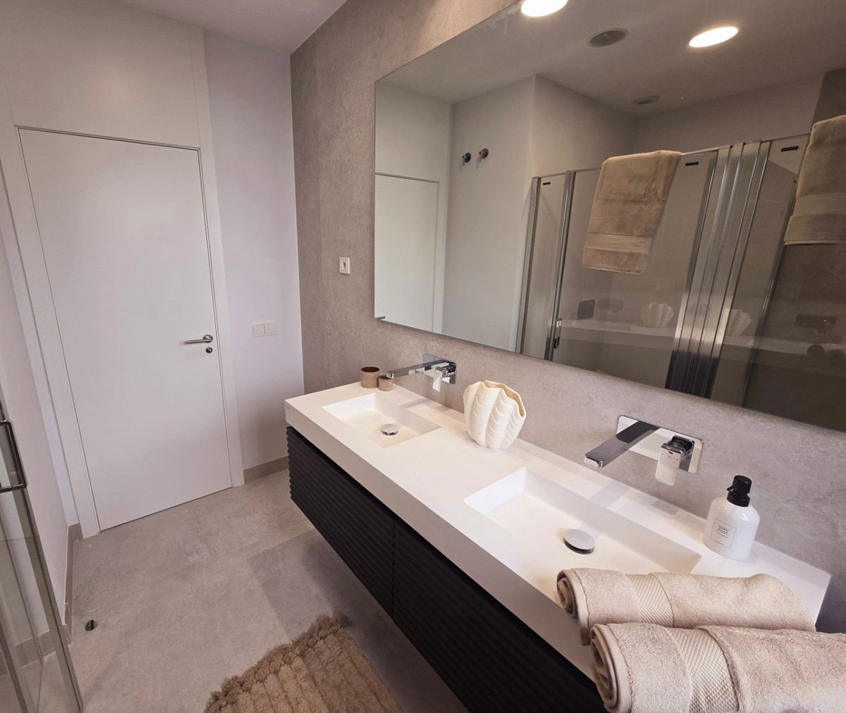 121c7bb8586324d8c28d90aff1acbc1e - 30