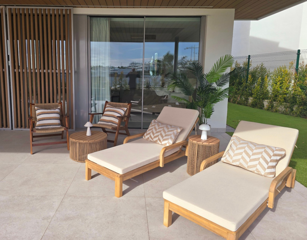 121c7bb8586324d8c28d90aff1acbc1e - 32