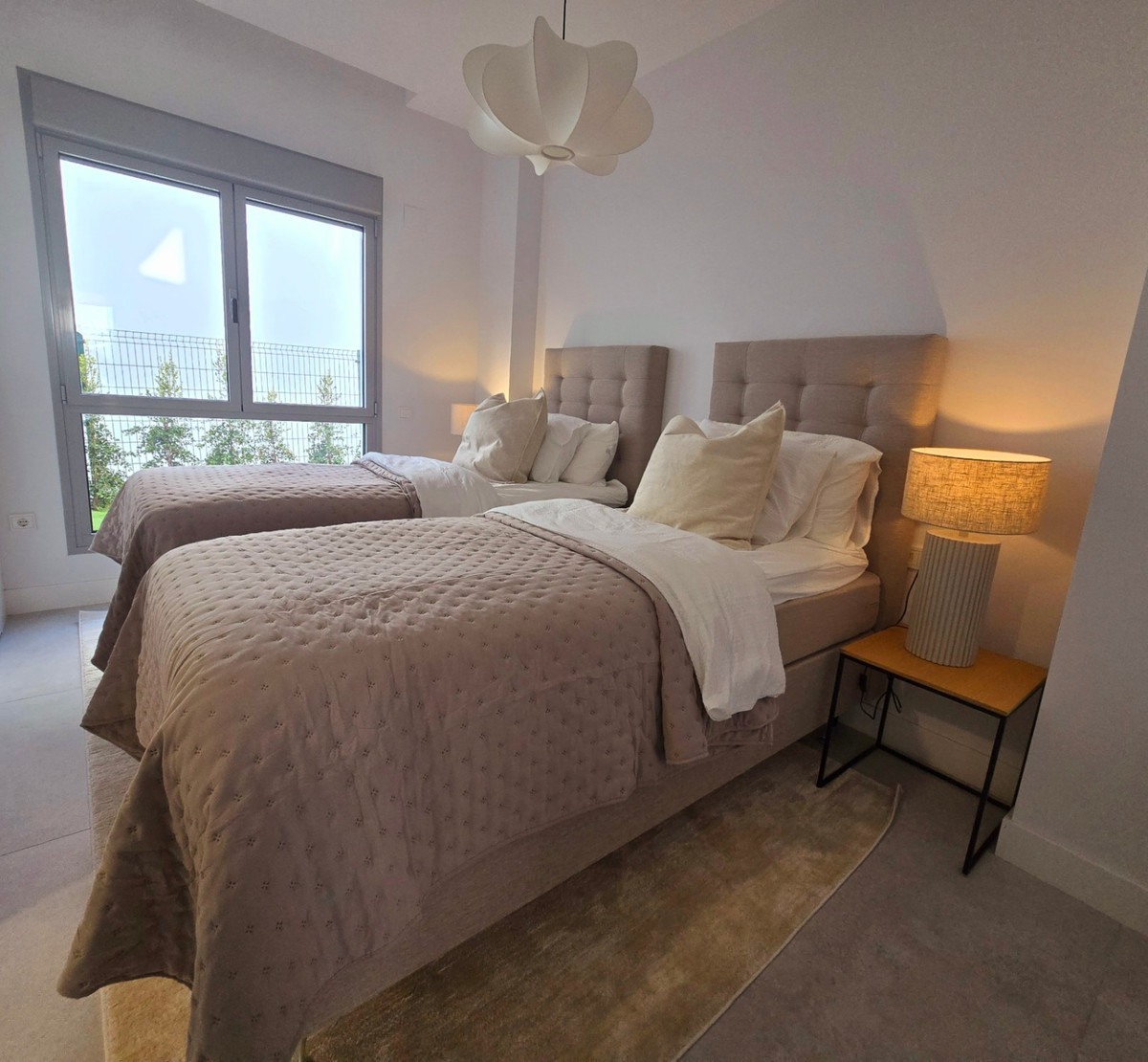 121c7bb8586324d8c28d90aff1acbc1e - 33