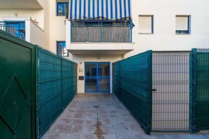 12637434384d0e0bbdabedfc8a49dfa0 - 52