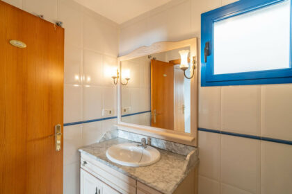 12637434384d0e0bbdabedfc8a49dfa0 - 57