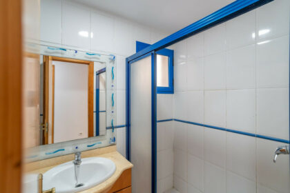 12637434384d0e0bbdabedfc8a49dfa0 - 73