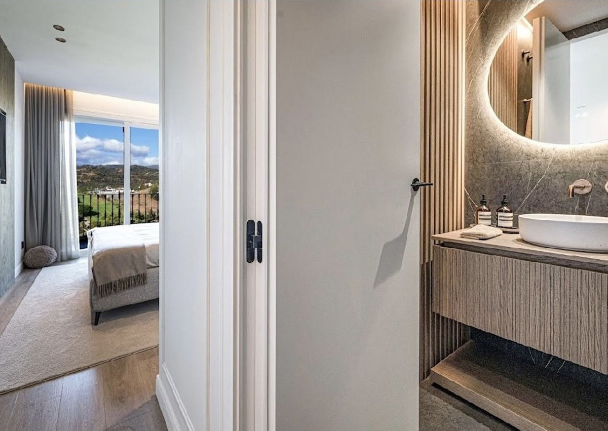 127493ef73fe564bf7aa2613527b74c0 - 34